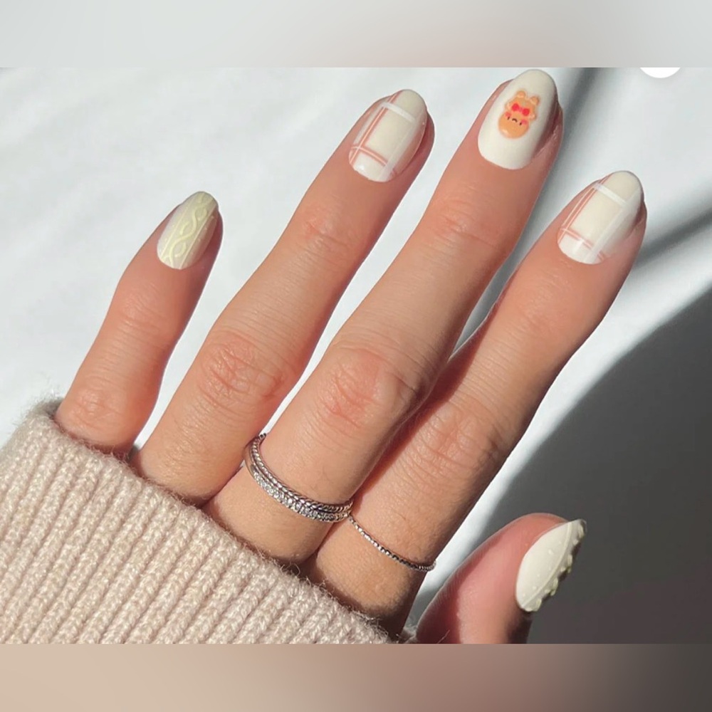 NWT Glamnetic Gingerbread Knit Nail Kit